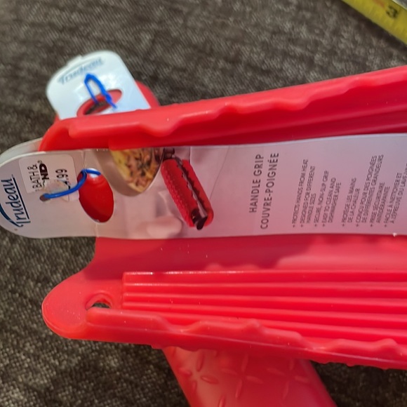 Set of Two Silicone Handle Grips - Picture 6 of 7